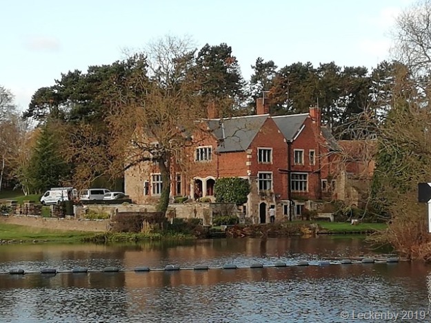 Very nice house by the wier at Kegworth