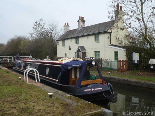 King's Lock and cottage